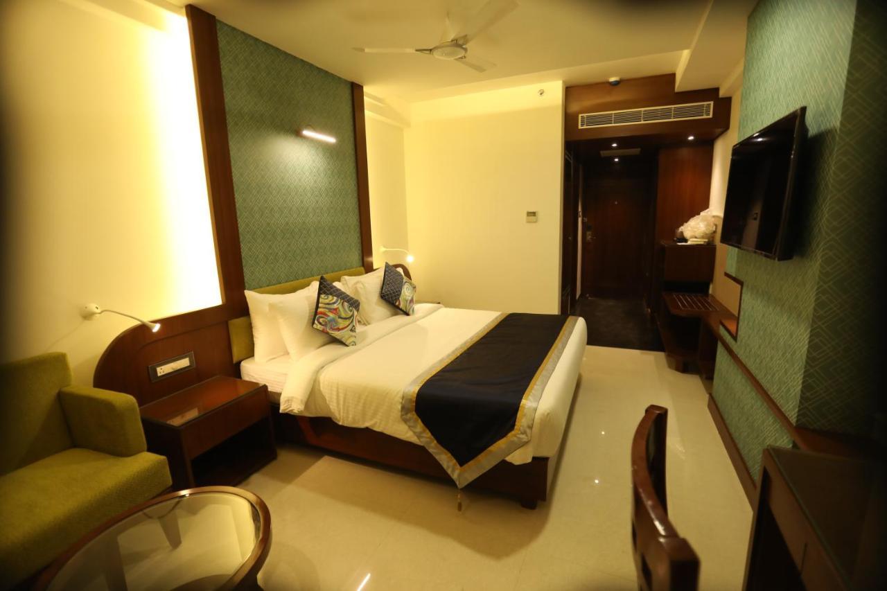 The Pinnacle Inn Sarnath Bénarès Extérieur photo