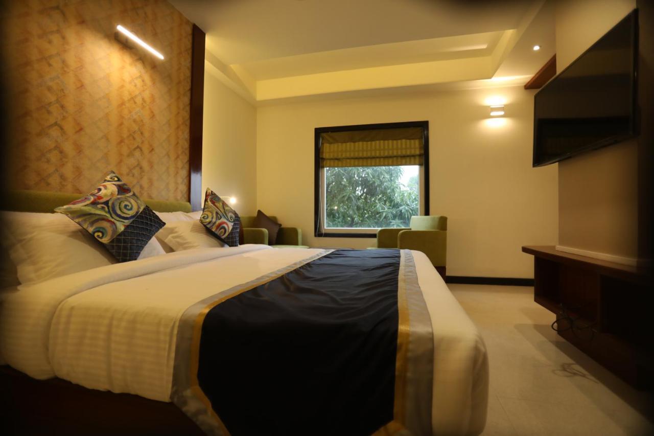 The Pinnacle Inn Sarnath Bénarès Extérieur photo