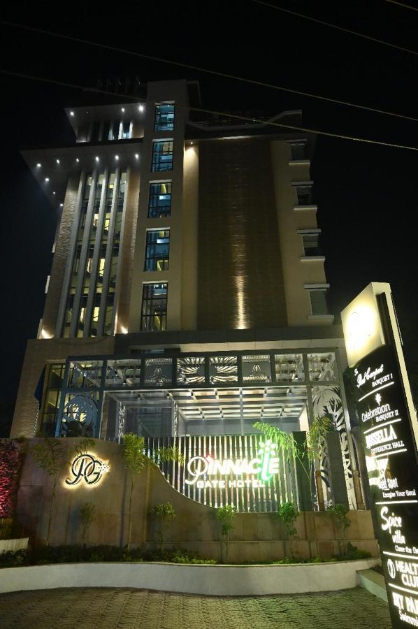The Pinnacle Inn Sarnath Bénarès Extérieur photo